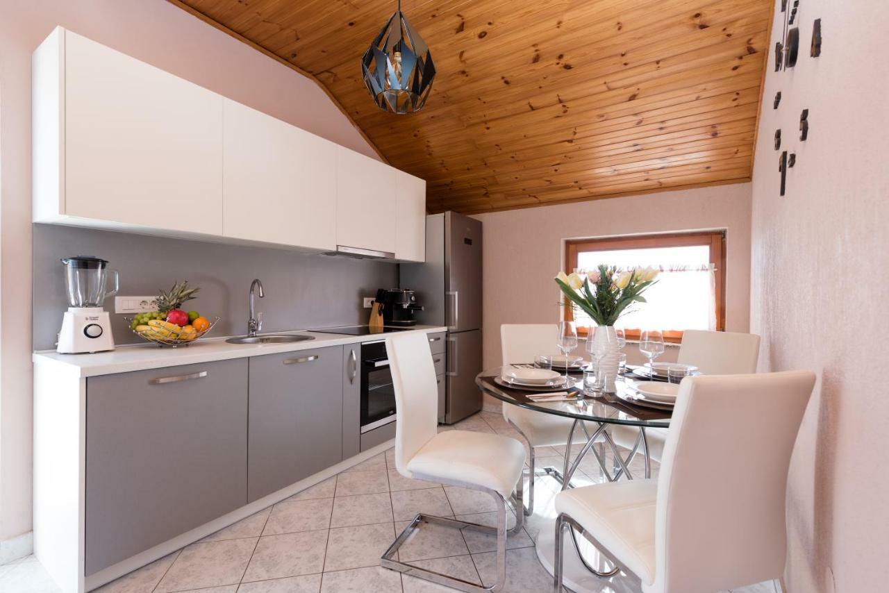 Lola Apartment Veprinac Dış mekan fotoğraf
