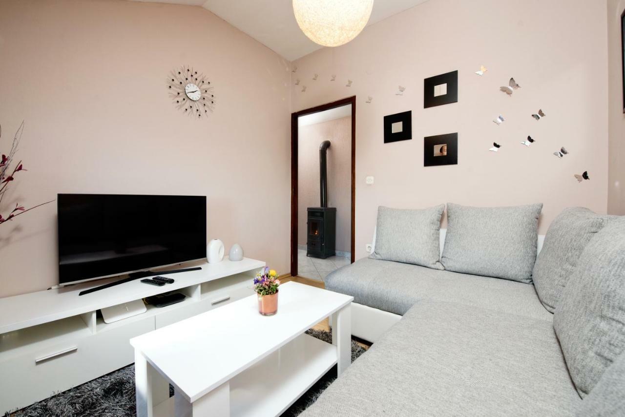 Lola Apartment Veprinac Dış mekan fotoğraf