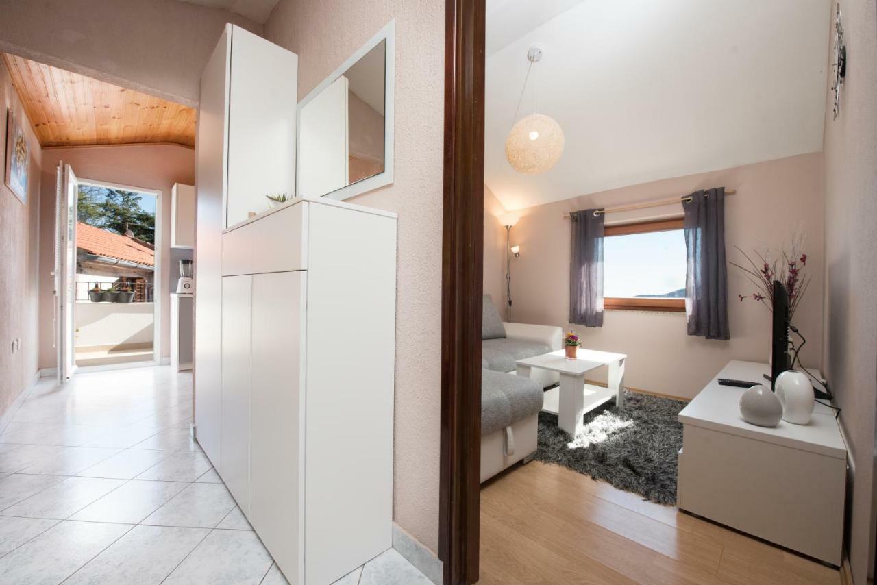 Lola Apartment Veprinac Dış mekan fotoğraf