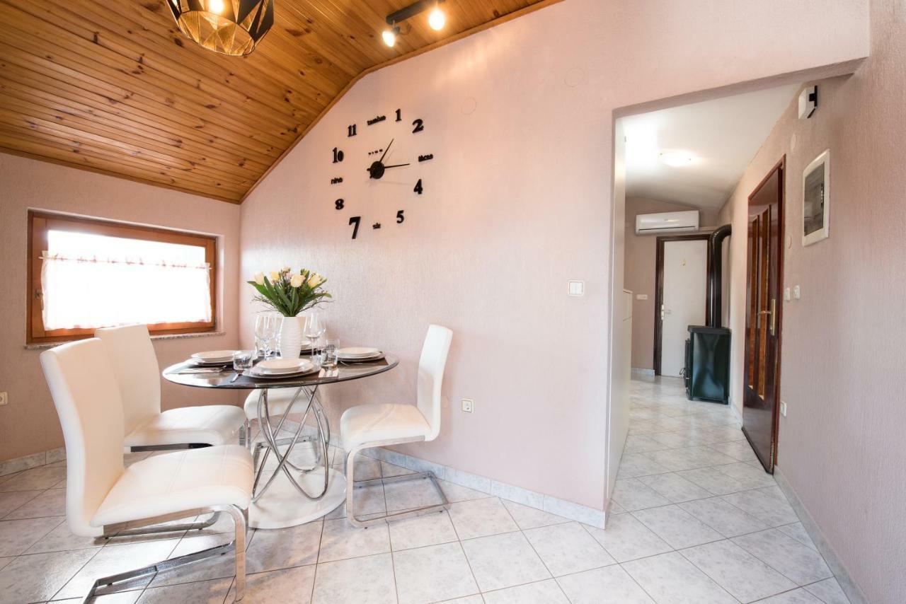 Lola Apartment Veprinac Dış mekan fotoğraf