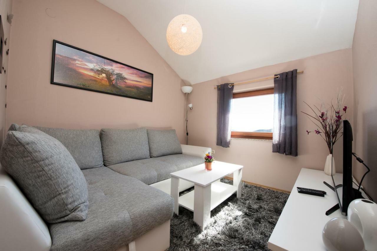 Lola Apartment Veprinac Dış mekan fotoğraf